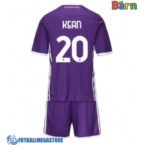 Fotballdrakt Barn Fiorentina Moise Kean #20 Hjemmedraktsett 2025-26 Kortermet (+ Korte bukser)